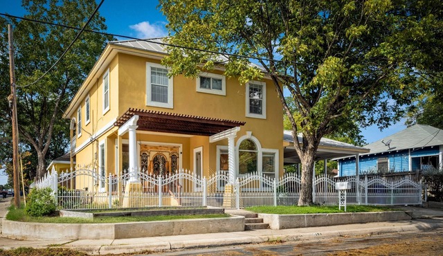 Awesome home 5 minutes from the Pearl!