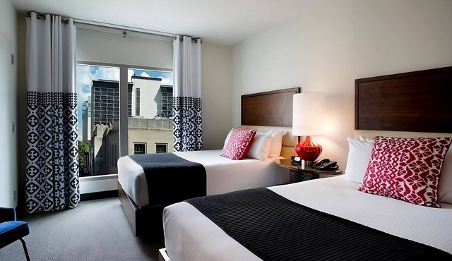 Bask in Modern Style Comfort! 3 Relaxing Units w/City View, Dogs Allowed, Pool