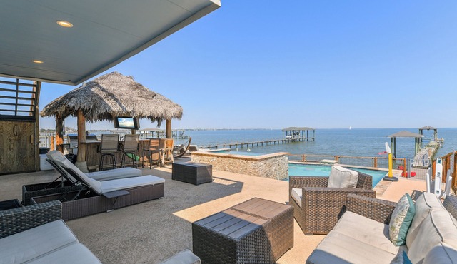 Bayfront Luxury House with Pool near Kemah Boardwalk with Pier