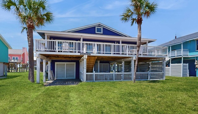 Beachfront home with panoramic Gulf views - steps to beach & minutes to town