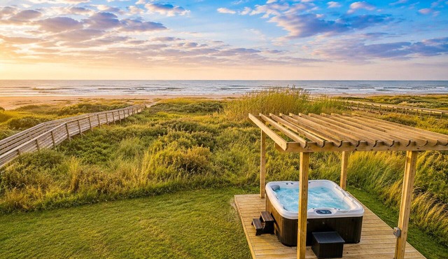 Beachfront | Hot Tub | Sleeps 16 | Private Walkover