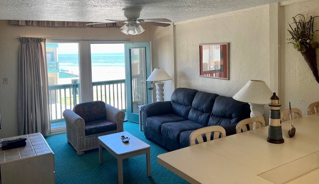 Beachfront One Bedroom Condo w/Pool; 2 Night or 7 Night Stay. Pet Friendly! in Freeport