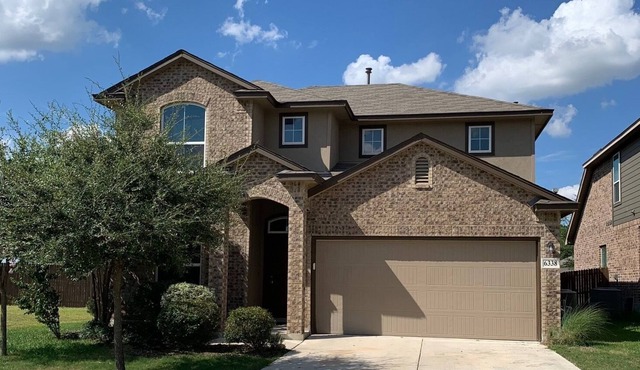 Beautiful 4 Bedroom Home 1 Block form the National Shooting Complex