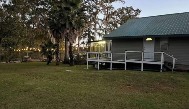 Beautiful home located on the Mermentau River