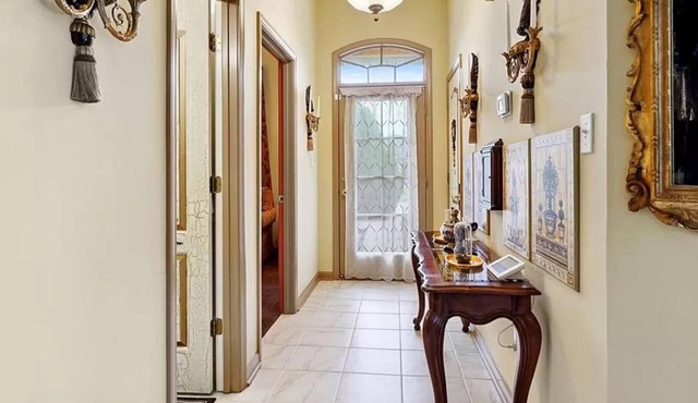 Beautiful house in Algiers, 10 minutes by car to downtown New Orleans.