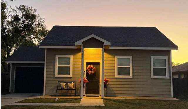 Beautiful modern 3 bed 2 bath