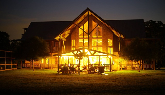 Beautiful Waterfront Lodge on Ranch with Pool - 45 Miles from Dallas