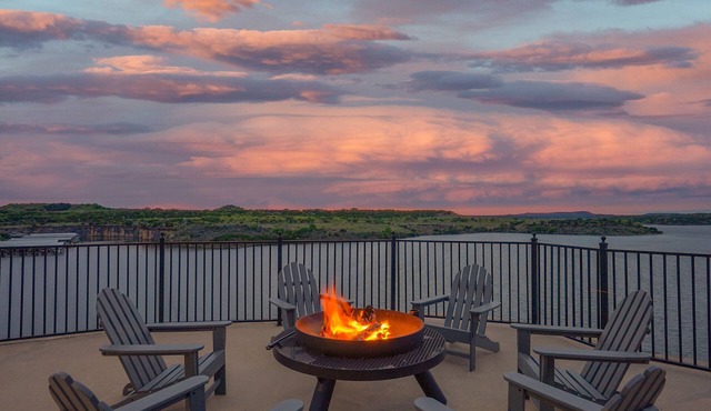 Best view of the lake, near Hells Gate with a pool/hot tub/large game room
