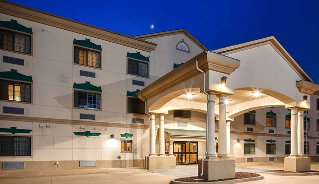 Best Western Henrietta Inn & Suites