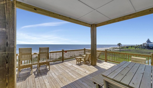 "Bolivar Beachfront Bliss" Beachfront home 5 bedroom 4.5 bath Cargo Lift