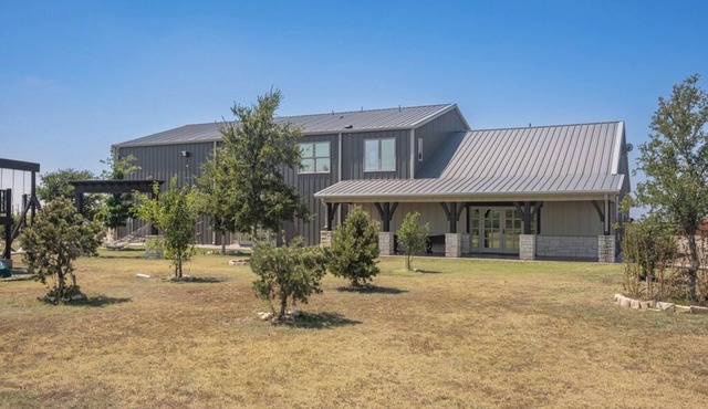 Book your next weekend getaway or family gatherings here! in Amarillo
