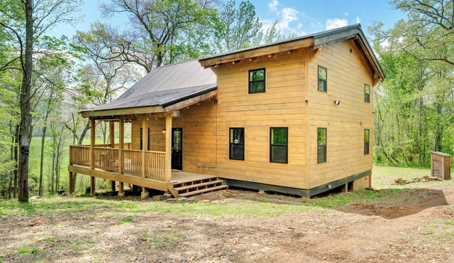 Brand New! Ultra Private Cabin in the Ozark Mountains, close to ATV trails.