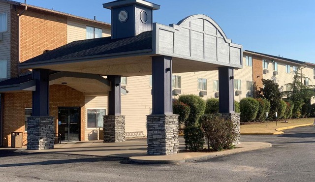 Brentwood Inn Clinton