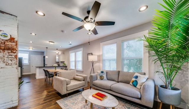 Bright Remodeled Downtown Bungalow