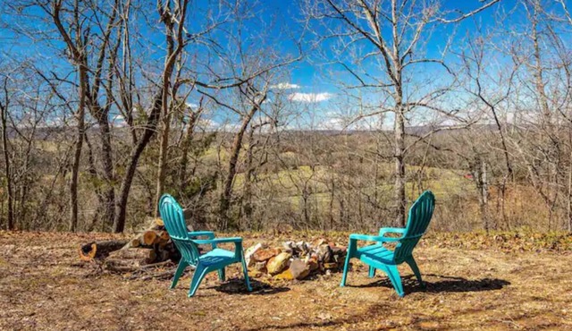 Buffalo River Basin Cabin- Secluded views make this an instant favorite in Compton