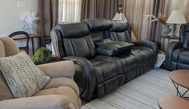 By the Bay Getaway -Family Friendly Playroom, Bunk Beds & outdoor fun, Sleeps 5+