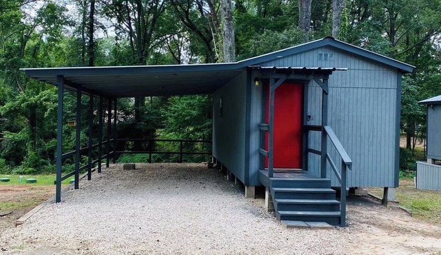 Cabin 1 - Cozy 1 Bedroom Cabin Near Cassels-Boykin