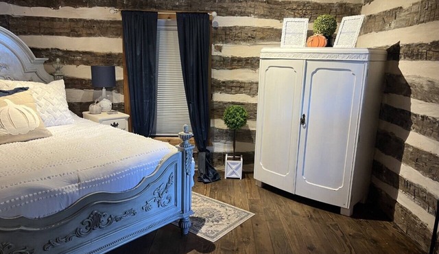 Cabin off the Square