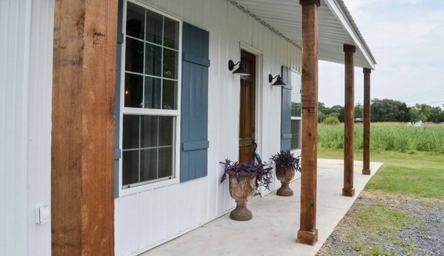 Cajun Barndeaux! Sleeps 13