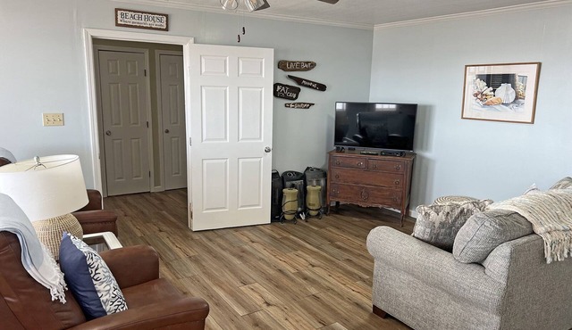 Camp Castaway - Beachfront - Island Realty