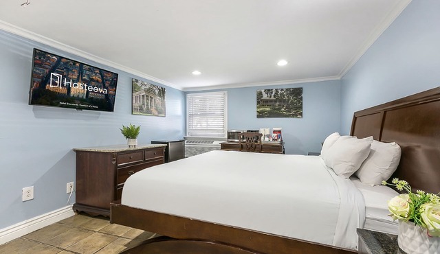 Canal Express Rooms