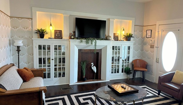 Cane River Living Downtown Historic District Walk to Front St 5 bedrooms