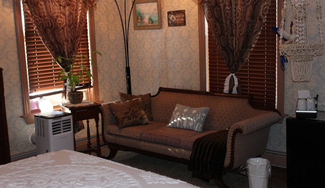 Carriage Stop Bed & Breakfast in Palmyra