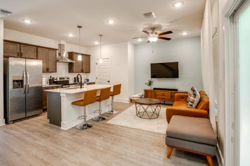 'Casa Amigos' Your Downtown San Antonio Escape!