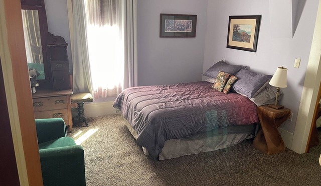 Charming 2-bedroom house in lovely Booneville with AC, WiFi