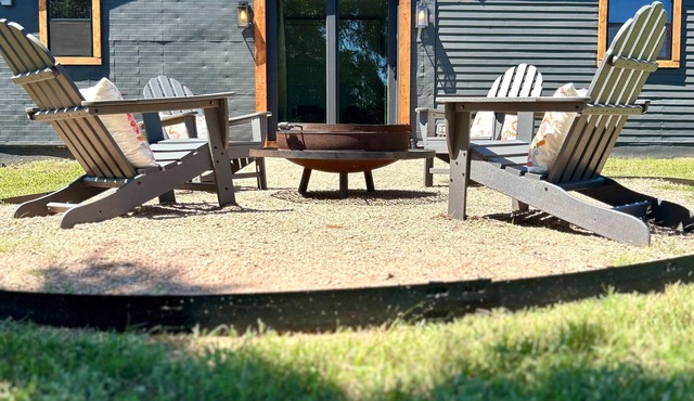 Charming 2BR Bunkhouse in the heart of the Texas Hill Country!