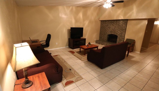 Charming 3 Bed/2 Bath home. Equipped for your comfort and convenience