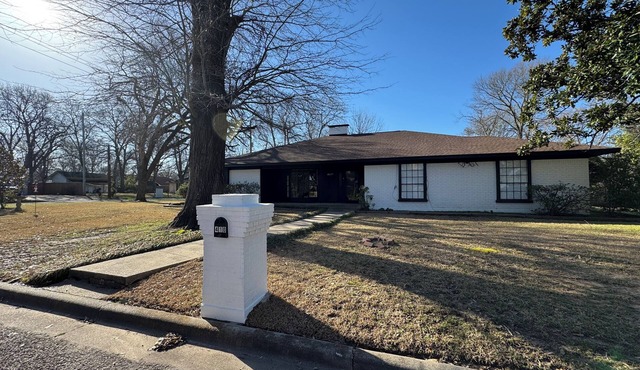 Charming 3-bedroom house with plenty of space for the entire family!