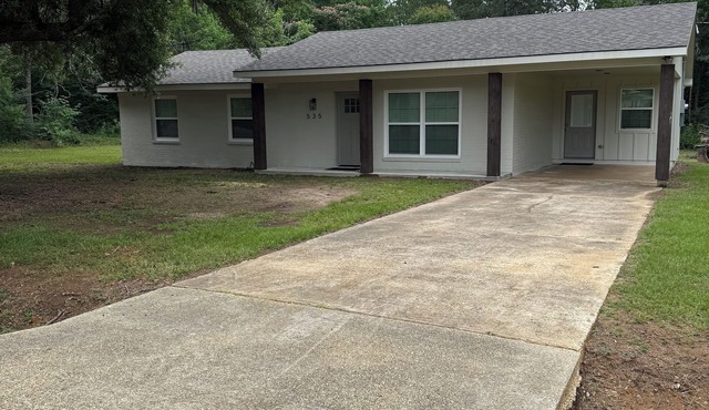 Charming 3-bedroom house with AC, WiFi in wonderful Many