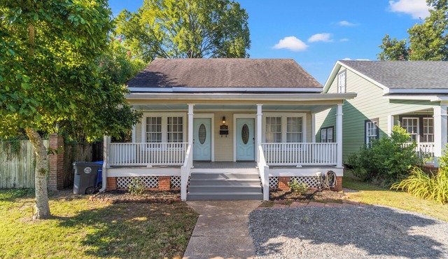 Charming 3BR Downtown Natchitoches Home, 1.5 Bath, Walking Distance to Front St