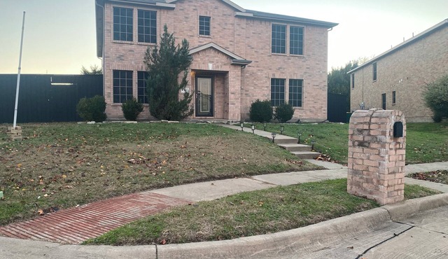 Charming 4-bedroom house with AC and WiFi in amazing Cedar Hill