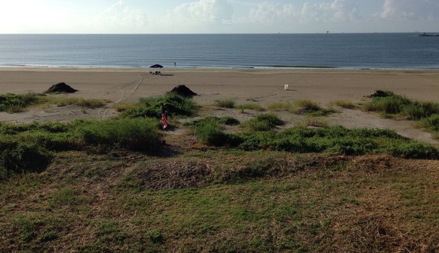 Charming Camp On the Beach! Make Memories! 3bd/2ba + Extra Beds