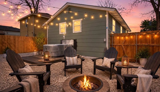 Charming Historic 3B Heart of Dallas - Sleeps 12