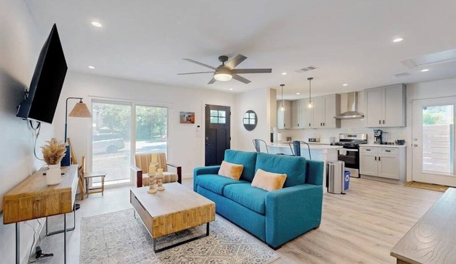 Charming house with Internet in Central Austin near local attractions