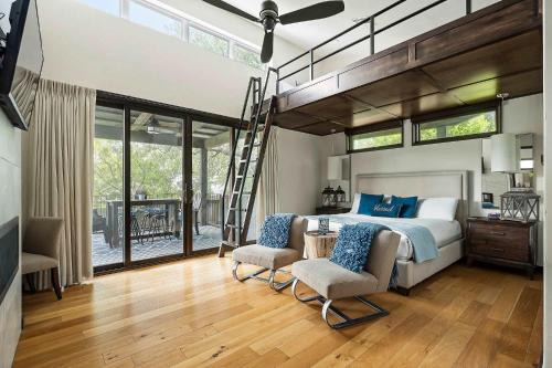 Charming Lake Getaway with Loft - Pickleball & BBQ in Edgewater Beach