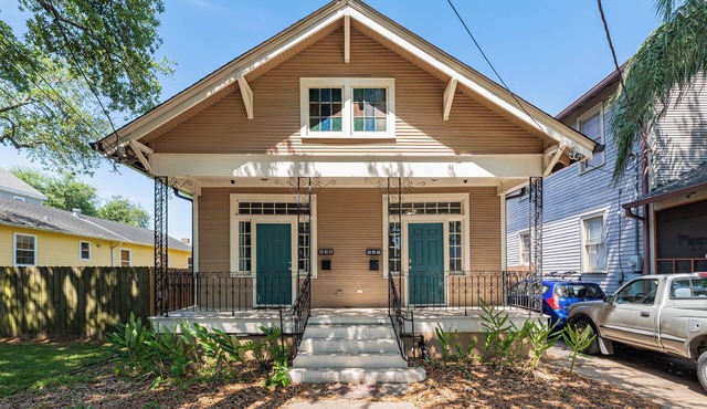 Charming Mid-City duplex near hospitals and public transportation.