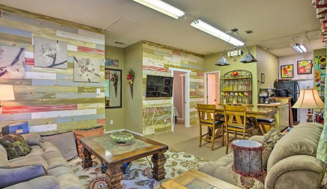 Charming Rowlett Guest Cottage Walk Downtown in Rowlett