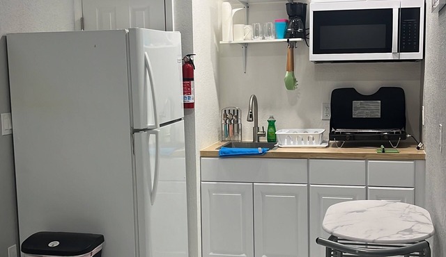 Charming studio apartment with AC, WiFi in lovely Brandon in Brandon