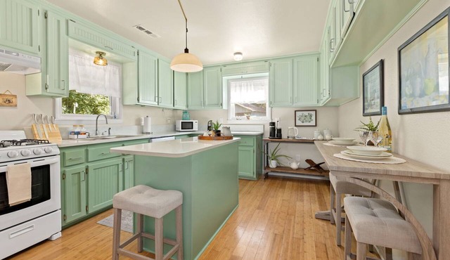 Chase House @ Low-Key Croft, Cozy 2 Bedroom with Hot Tub