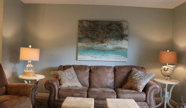Chic 2-bedroom condo with AC, WiFi in charming Fairfield Bay