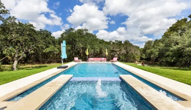 Chic Hill Country Oasis