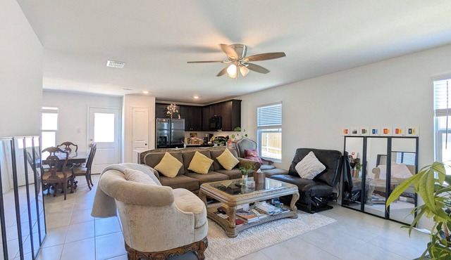 Clean, Tranquil Bedroom in a Chill, Peaceful Fort Worth Home with Central AC in Fort Worth