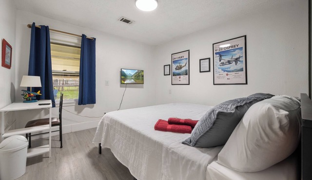 Cleared for Landing: The Pilot's Lounge. 4BR TV Every Bedroom Exterior Patio
