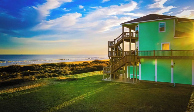Closest beachfront to Big Store with elevator and views from every room!