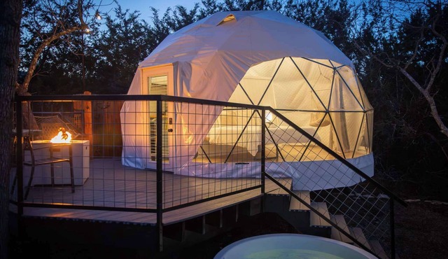Cloud Dome W/Private Hot Tub and Outdoor Shower!