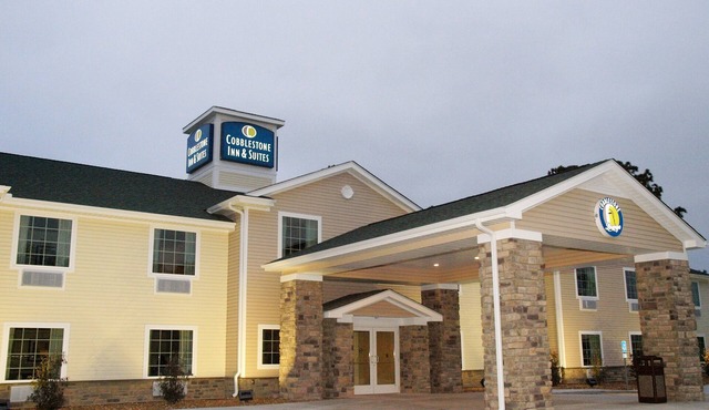 Cobblestone Inn & Suites - Vinton